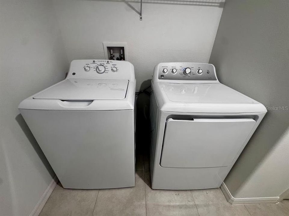 For Rent: $2,450 (4 beds, 2 baths, 2466 Square Feet)