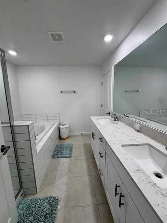 For Rent: $2,450 (4 beds, 2 baths, 2466 Square Feet)