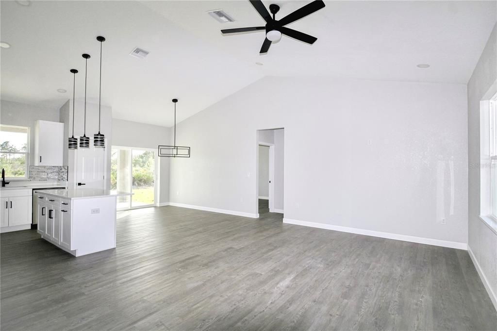 For Rent: $2,190 (3 beds, 2 baths, 1488 Square Feet)