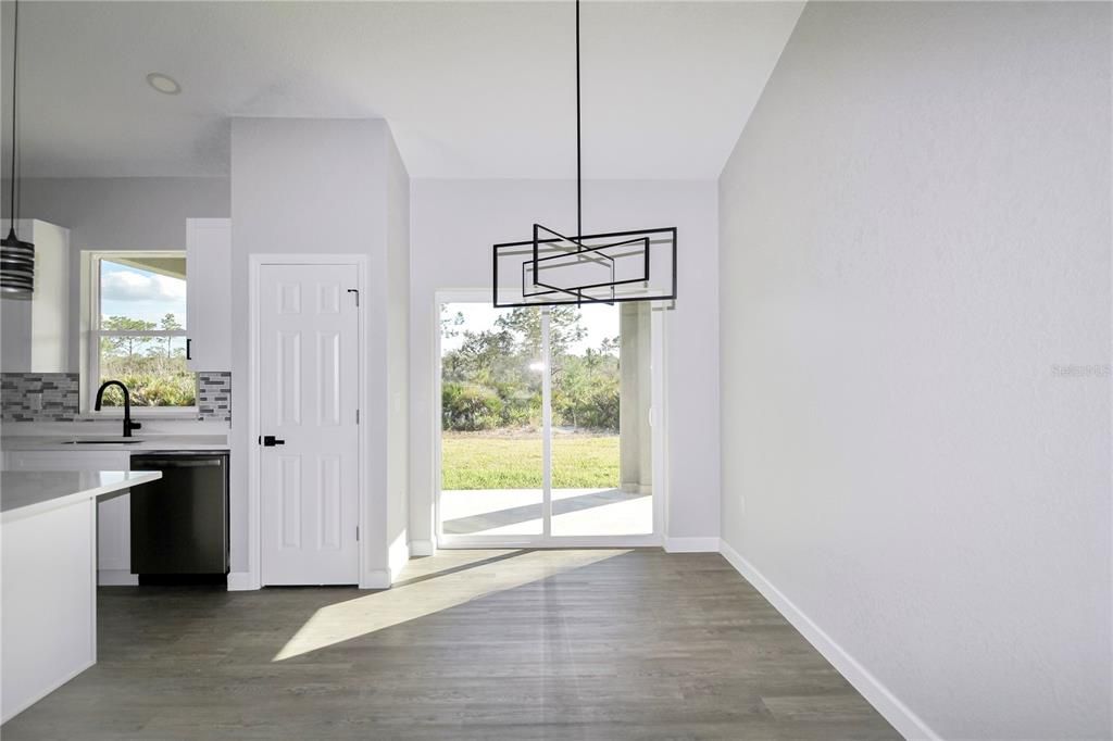 For Rent: $2,190 (3 beds, 2 baths, 1488 Square Feet)