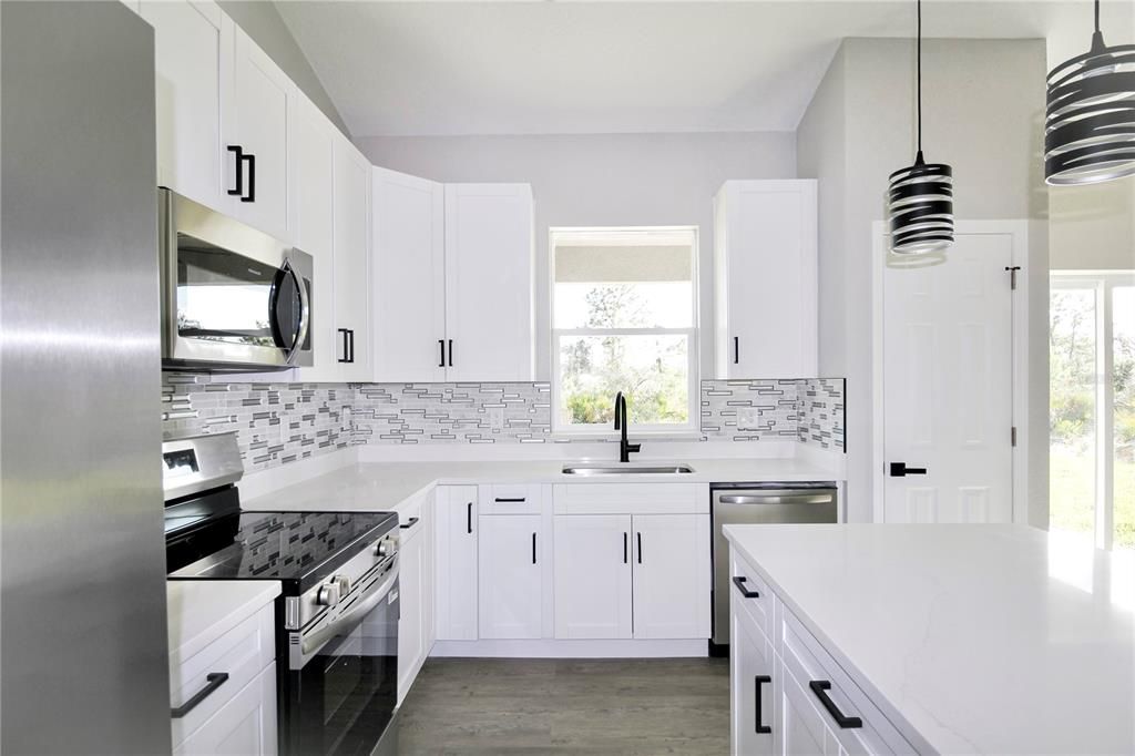 For Rent: $2,190 (3 beds, 2 baths, 1488 Square Feet)