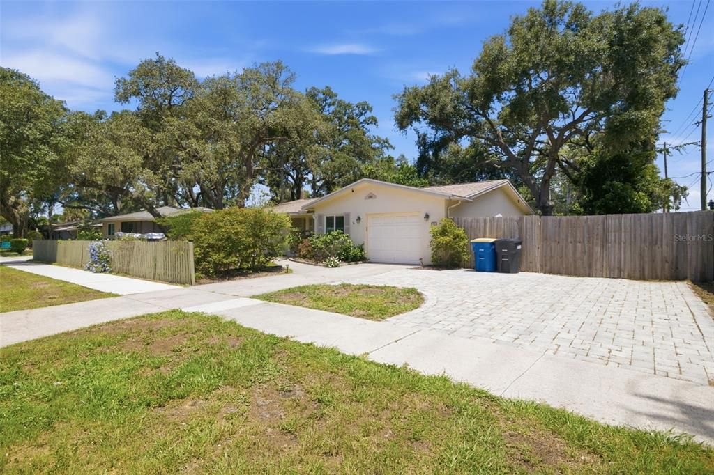 En Venta: $419,000 (3 camas, 2 baños, 1408 Pies cuadrados)