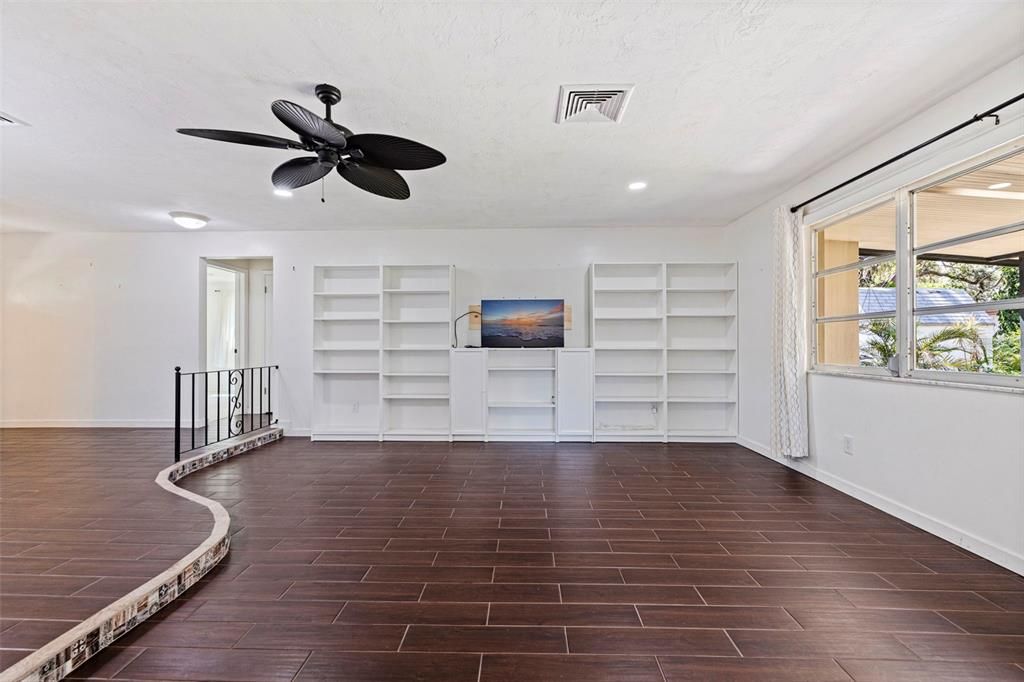 En Venta: $419,000 (3 camas, 2 baños, 1408 Pies cuadrados)
