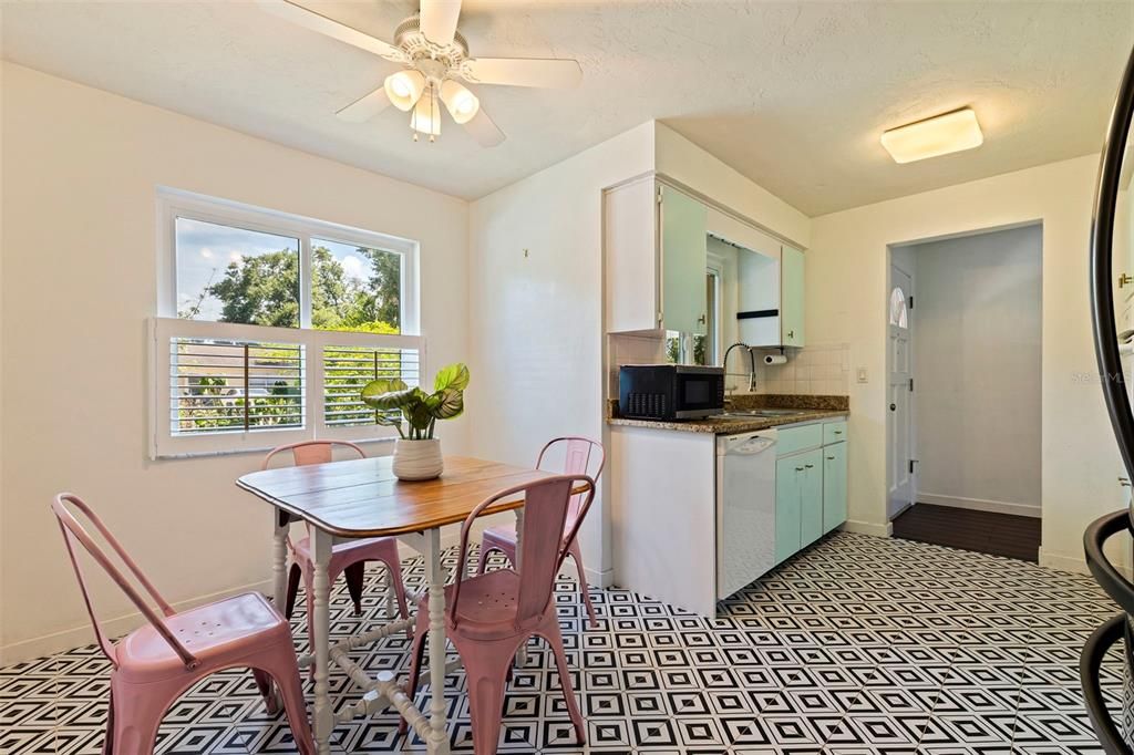 En Venta: $419,000 (3 camas, 2 baños, 1408 Pies cuadrados)