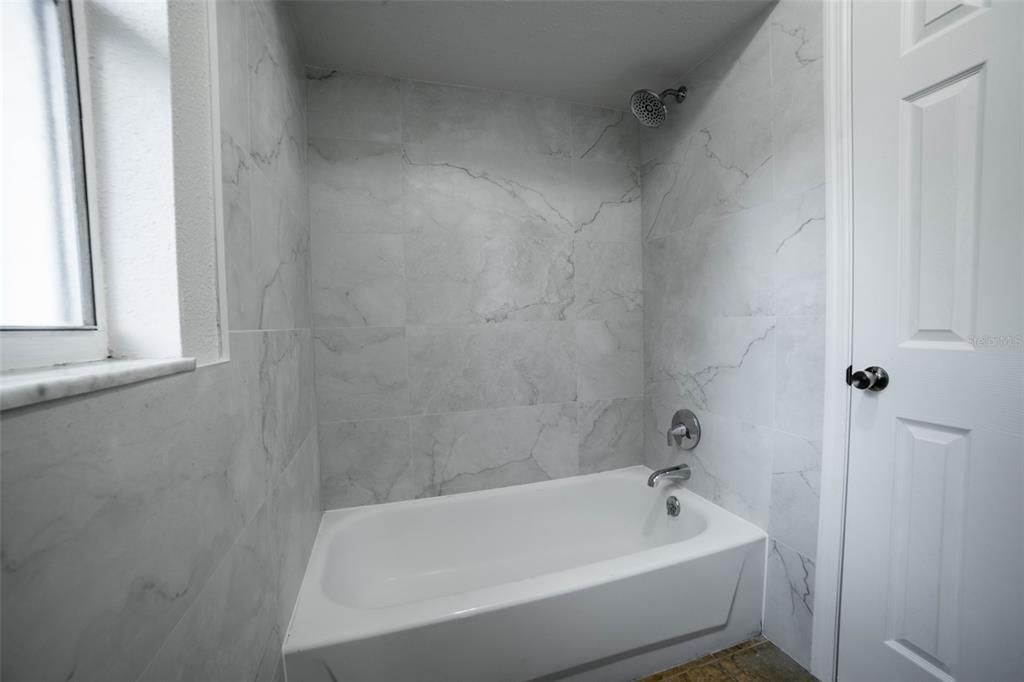 For Sale: $379,500 (3 beds, 2 baths, 1150 Square Feet)