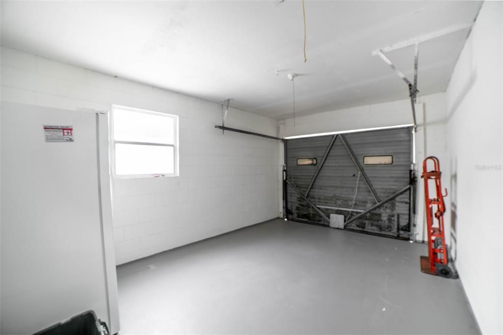 For Sale: $379,500 (3 beds, 2 baths, 1150 Square Feet)