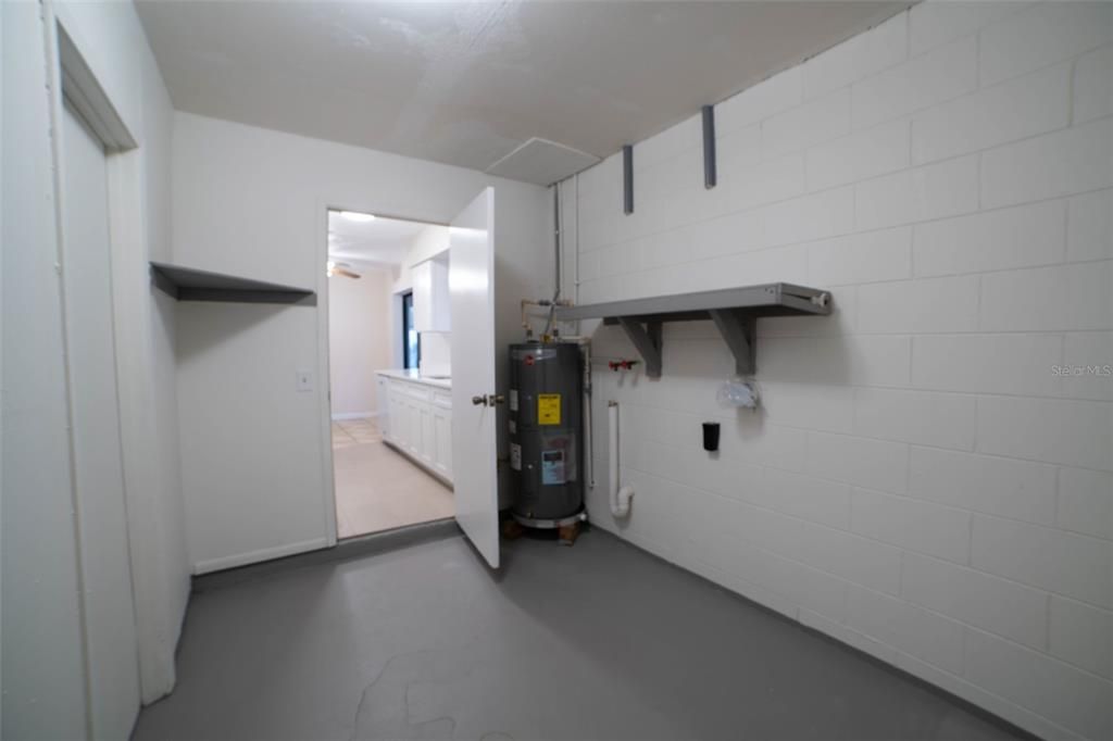 For Sale: $379,500 (3 beds, 2 baths, 1150 Square Feet)