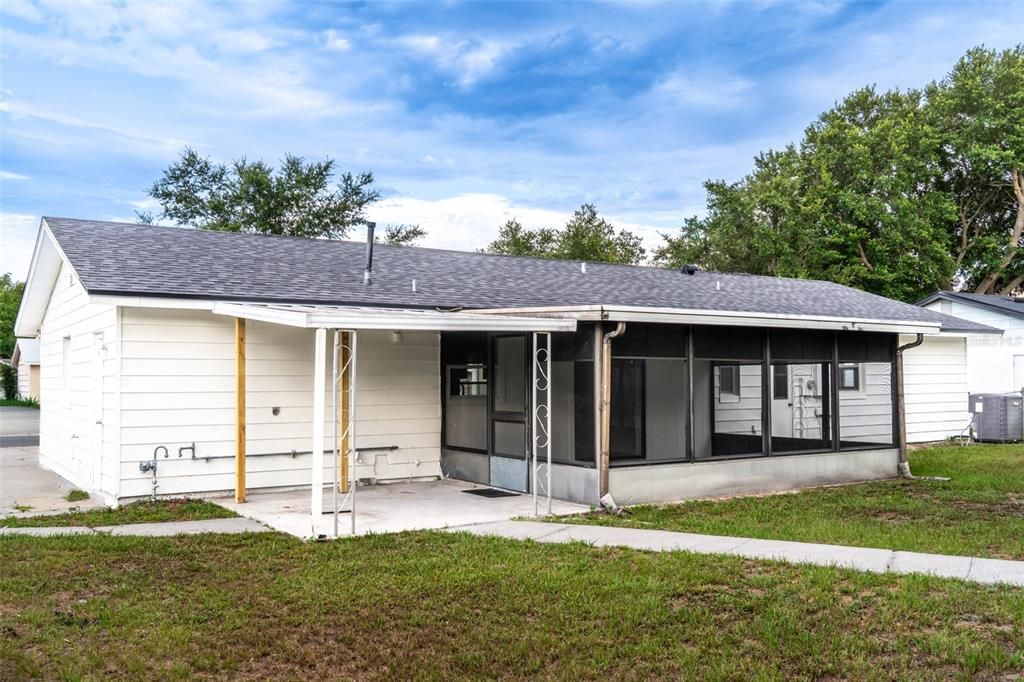 For Sale: $379,500 (3 beds, 2 baths, 1150 Square Feet)