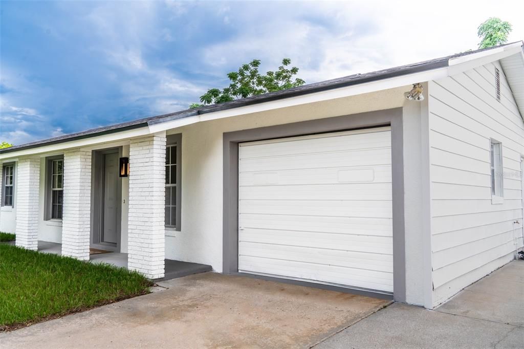 For Sale: $379,500 (3 beds, 2 baths, 1150 Square Feet)