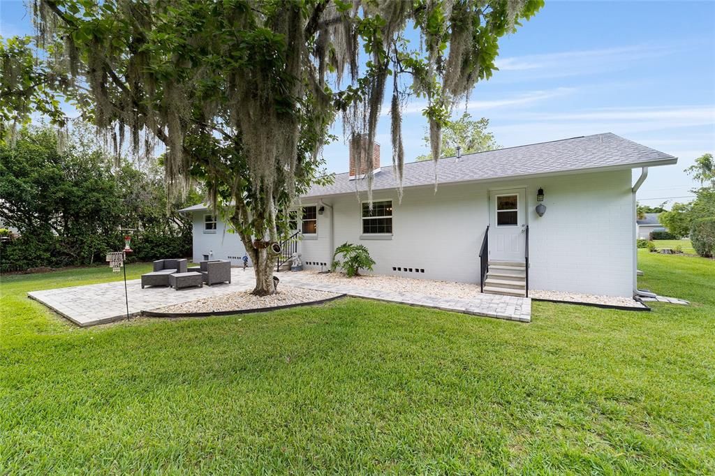 For Sale: $299,000 (3 beds, 2 baths, 1716 Square Feet)