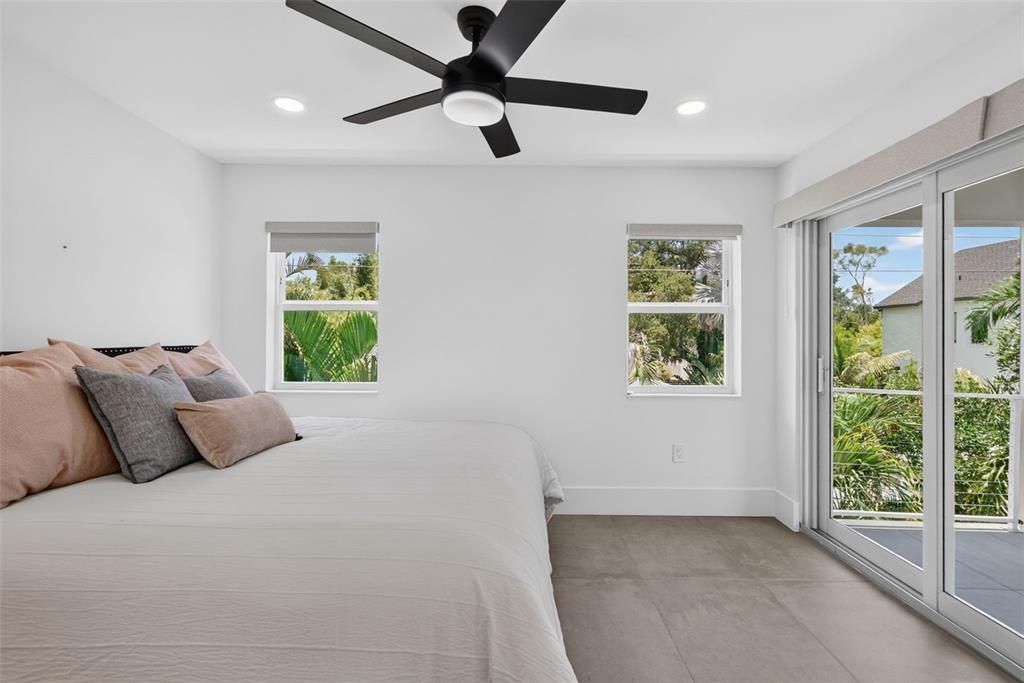 For Sale: $1,700,000 (6 beds, 4 baths, 2743 Square Feet)