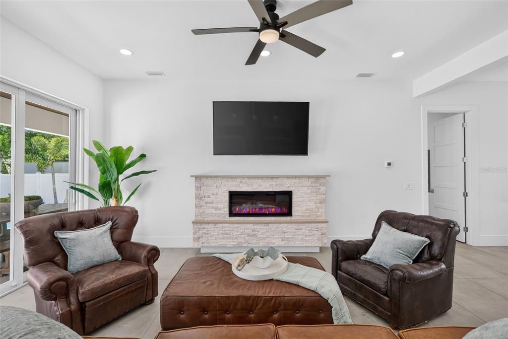 For Sale: $1,700,000 (6 beds, 4 baths, 2743 Square Feet)