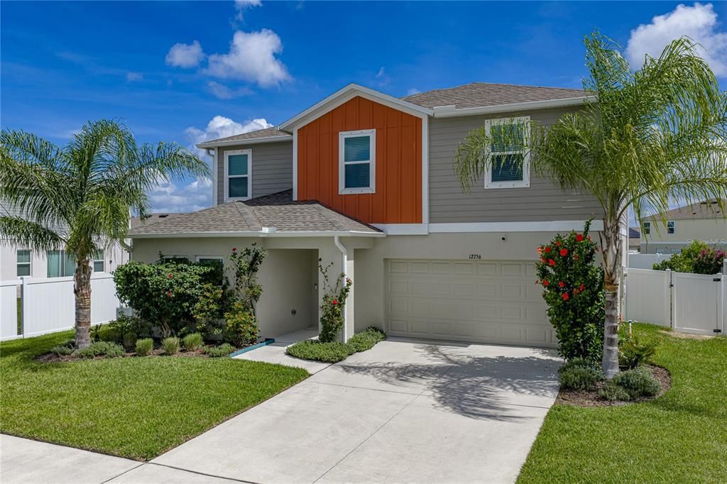 For Sale: $580,000 (5 beds, 3 baths, 2937 Square Feet)