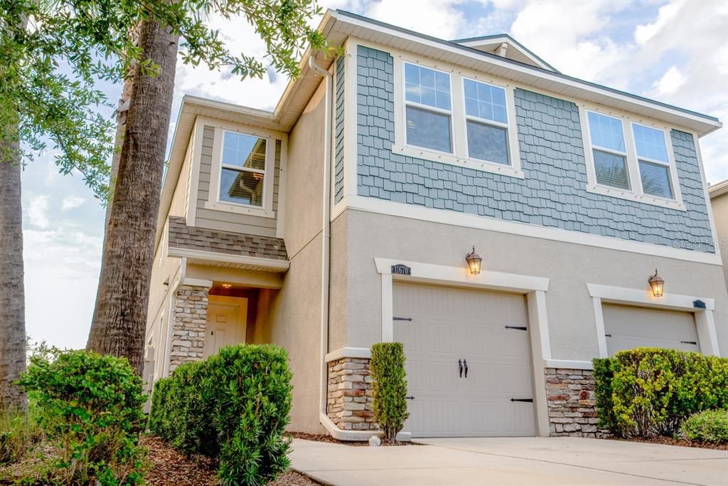 For Sale: $311,000 (3 beds, 2 baths, 1716 Square Feet)