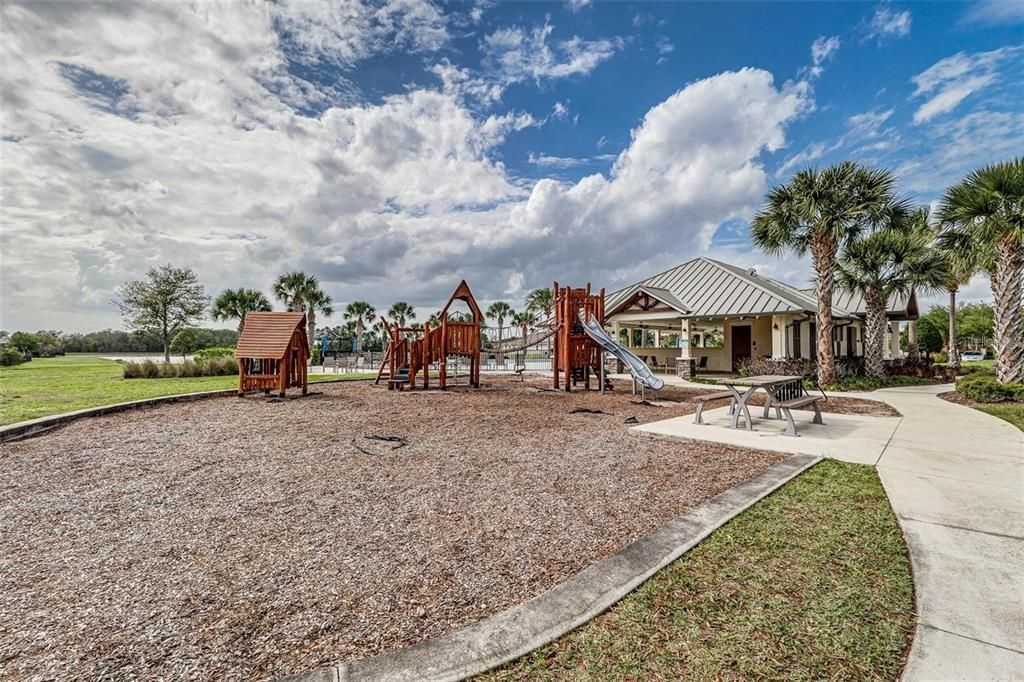 For Sale: $311,000 (3 beds, 2 baths, 1716 Square Feet)