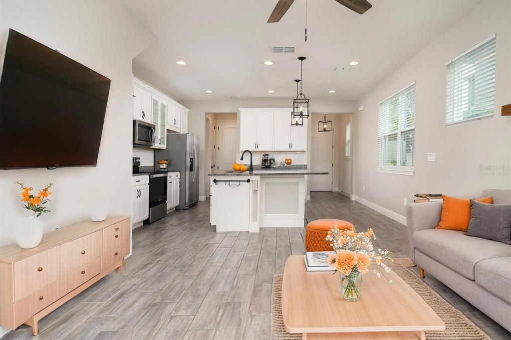 For Sale: $311,000 (3 beds, 2 baths, 1716 Square Feet)