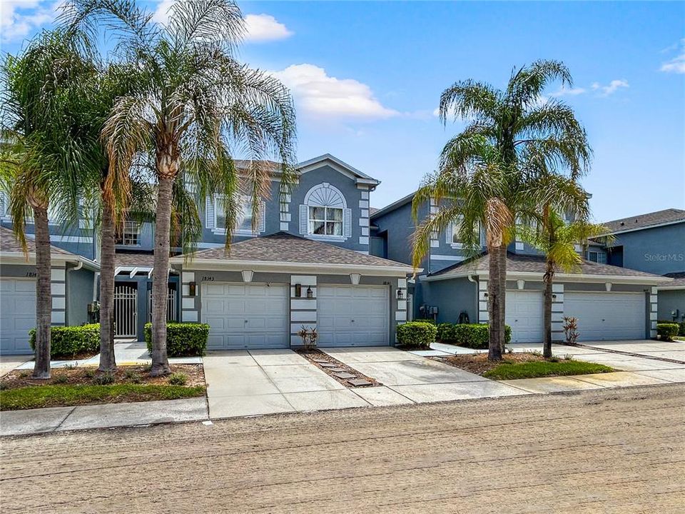 На продажу: $320,000 (3 спален, 2 ванн, 2071 Квадратных фут)