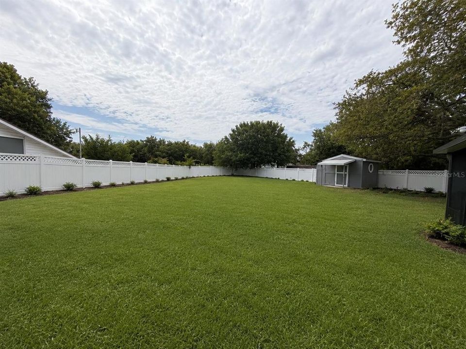 For Sale: $350,000 (2 beds, 2 baths, 985 Square Feet)