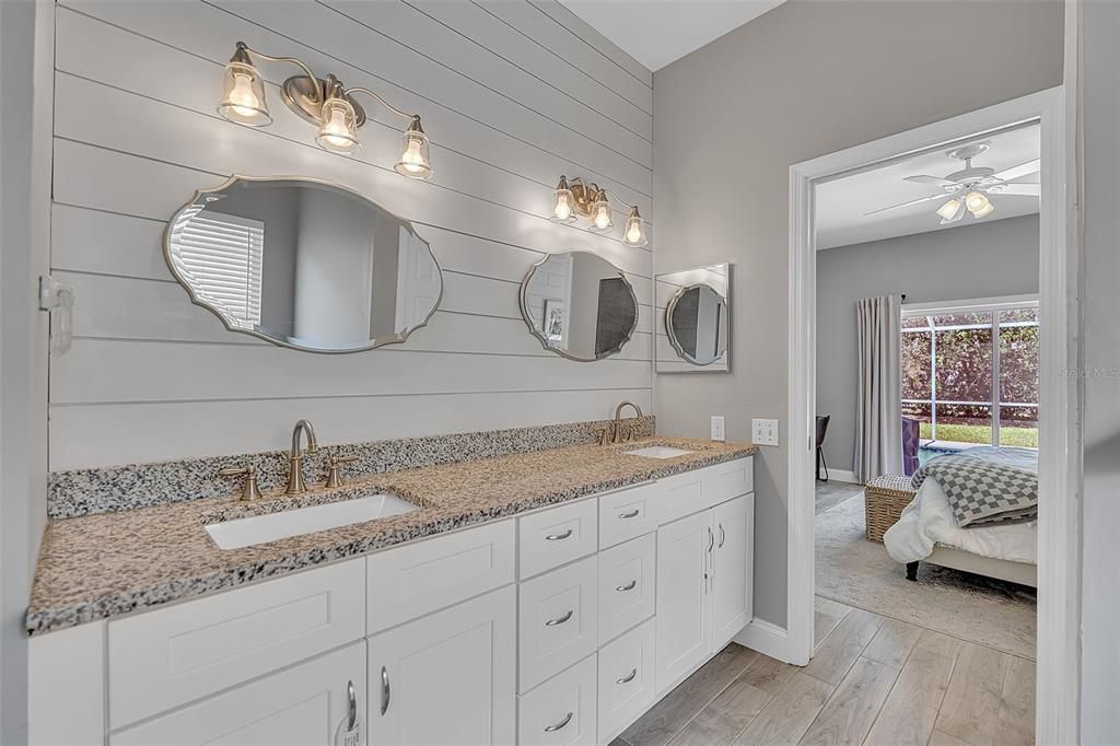 For Sale: $575,000 (3 beds, 2 baths, 1894 Square Feet)