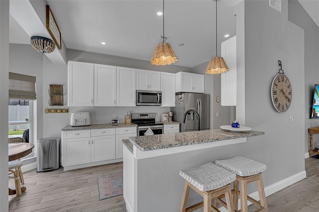 For Sale: $575,000 (3 beds, 2 baths, 1894 Square Feet)
