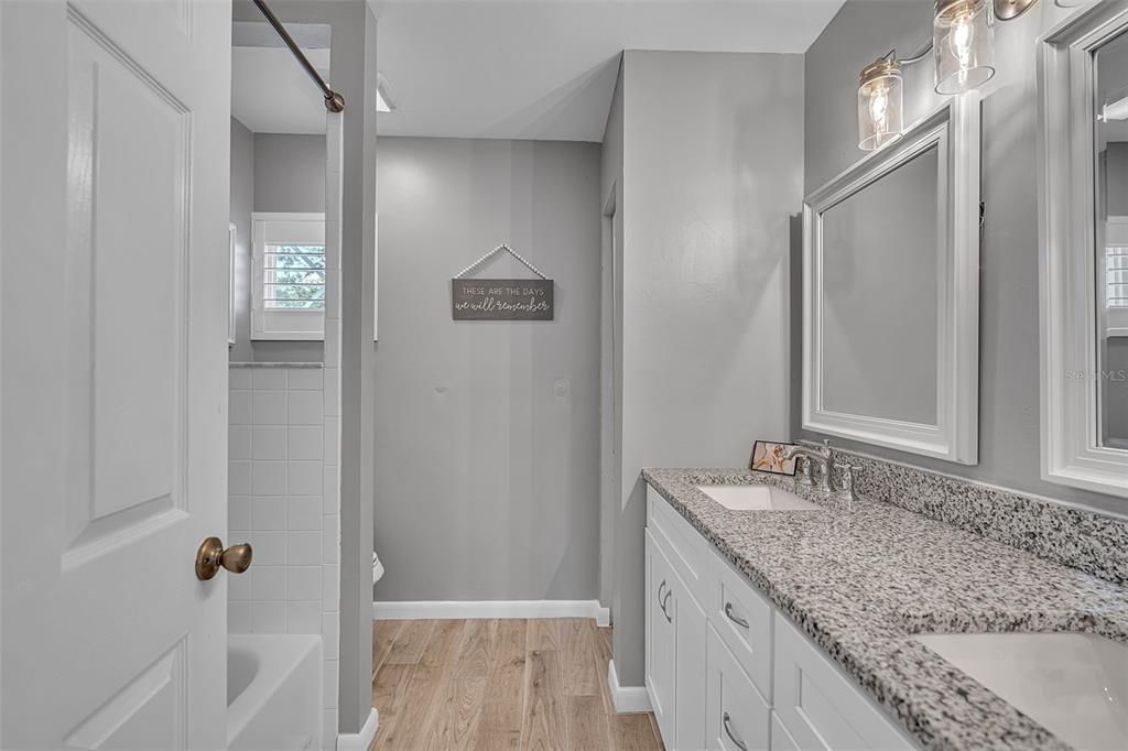 For Sale: $575,000 (3 beds, 2 baths, 1894 Square Feet)