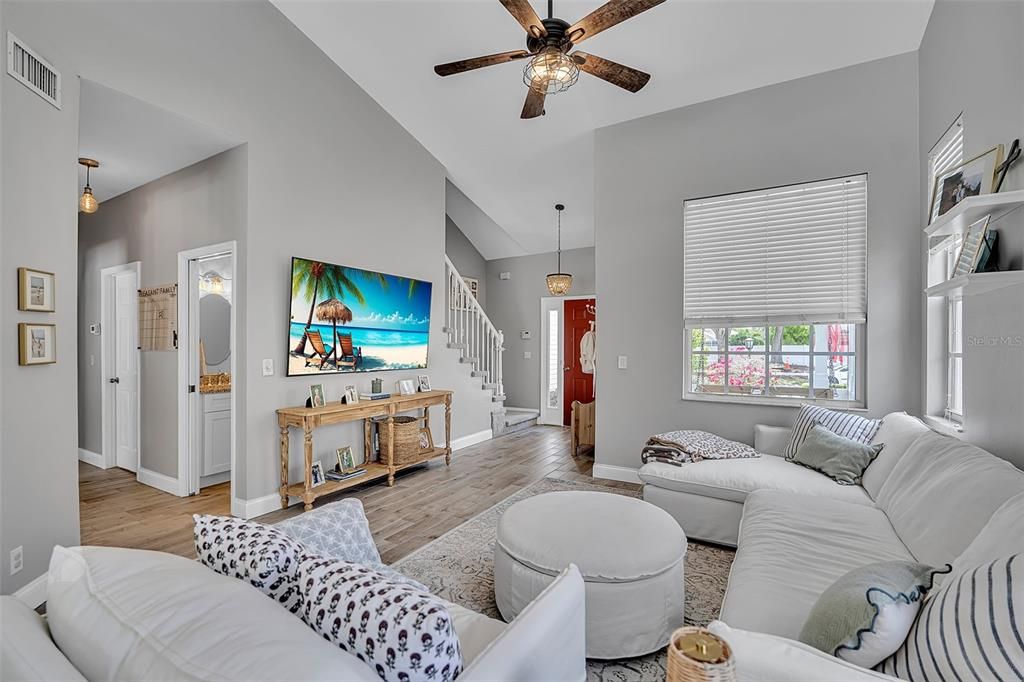 For Sale: $575,000 (3 beds, 2 baths, 1894 Square Feet)