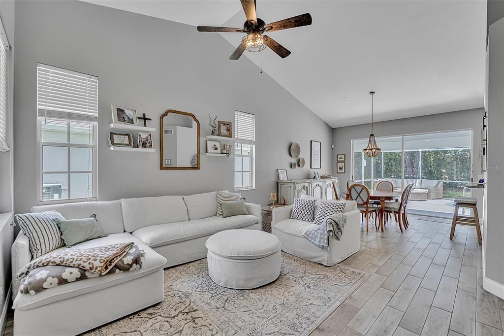 For Sale: $575,000 (3 beds, 2 baths, 1894 Square Feet)
