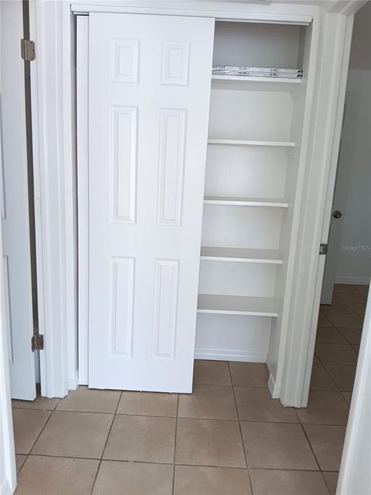 For Rent: $1,300 (1 beds, 1 baths, 550 Square Feet)