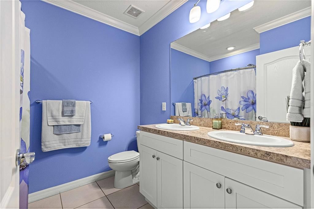 For Sale: $299,000 (3 beds, 2 baths, 1791 Square Feet)
