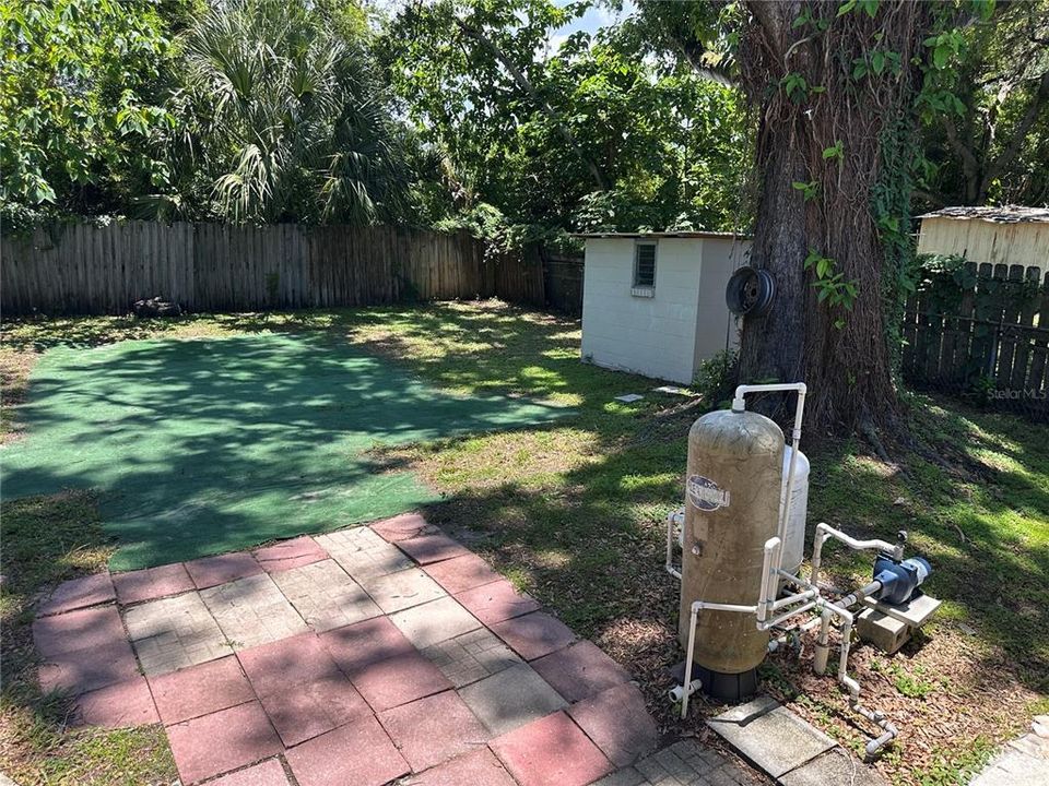 For Sale: $298,888 (4 beds, 3 baths, 1082 Square Feet)