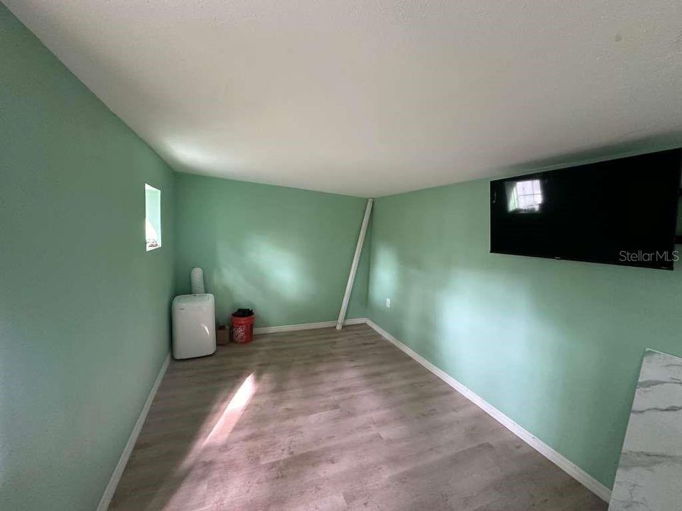 For Sale: $298,888 (4 beds, 3 baths, 1082 Square Feet)