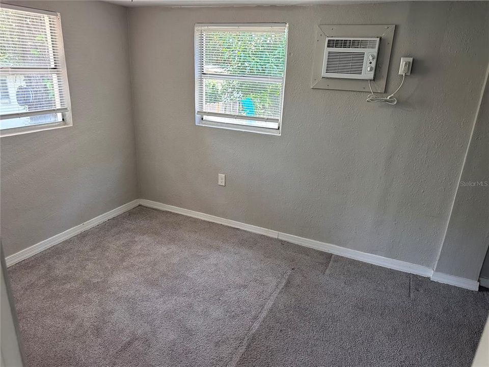 For Sale: $298,888 (4 beds, 3 baths, 1082 Square Feet)