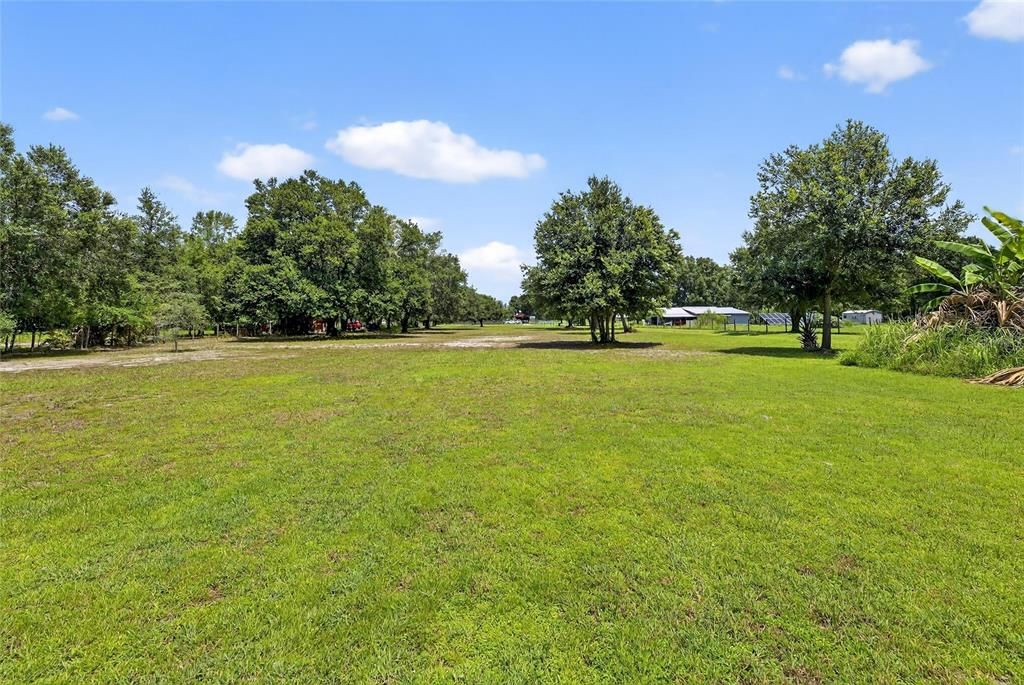 For Sale: $357,000 (3 beds, 1 baths, 912 Square Feet)
