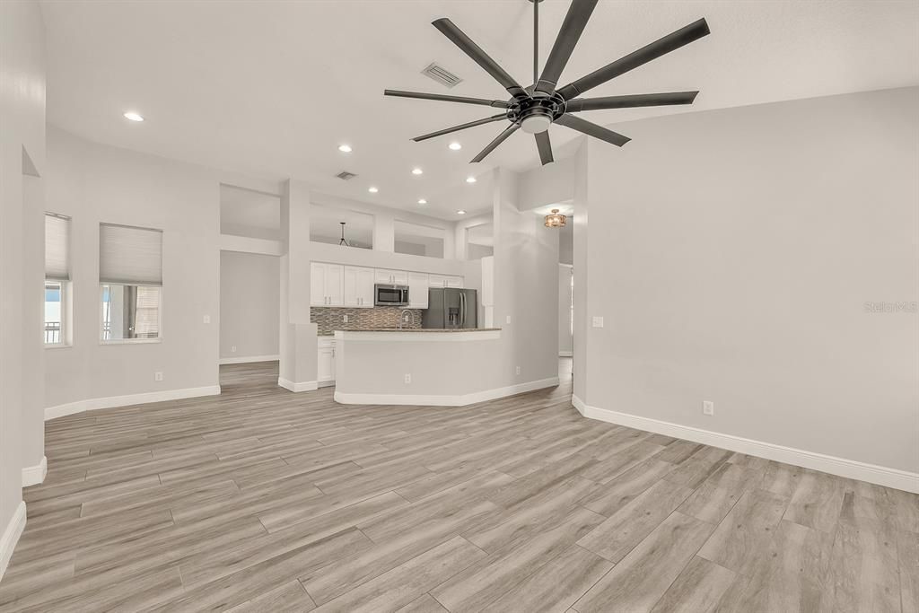 Activo con contrato: $525,000 (4 camas, 3 baños, 2160 Pies cuadrados)