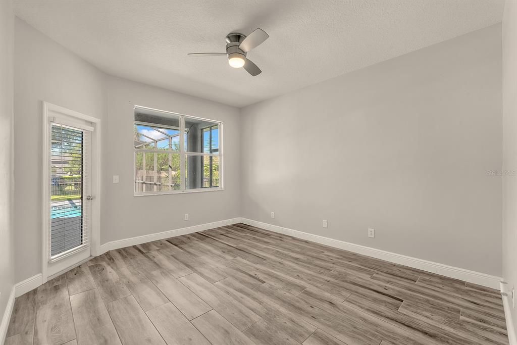 Activo con contrato: $525,000 (4 camas, 3 baños, 2160 Pies cuadrados)