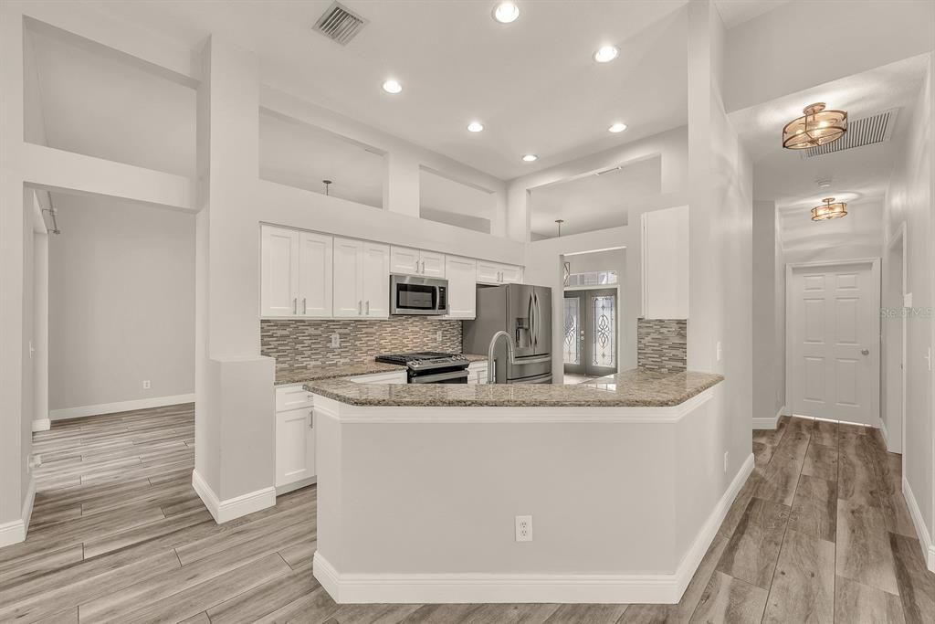 Activo con contrato: $525,000 (4 camas, 3 baños, 2160 Pies cuadrados)