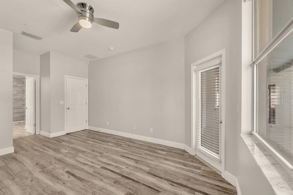 Activo con contrato: $525,000 (4 camas, 3 baños, 2160 Pies cuadrados)