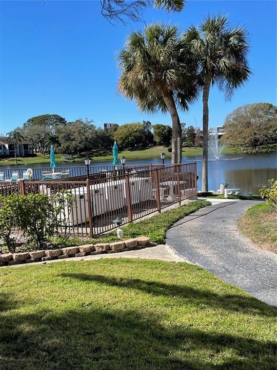 For Sale: $199,000 (2 beds, 2 baths, 979 Square Feet)