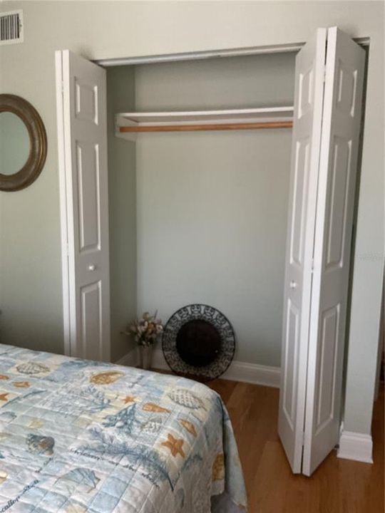 For Sale: $199,000 (2 beds, 2 baths, 979 Square Feet)