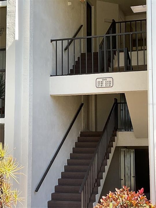 For Sale: $199,000 (2 beds, 2 baths, 979 Square Feet)
