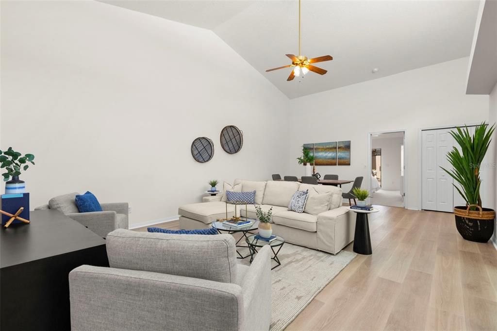 For Sale: $350,000 (3 beds, 2 baths, 1670 Square Feet)