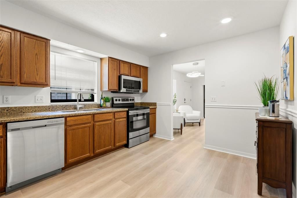 For Sale: $350,000 (3 beds, 2 baths, 1670 Square Feet)
