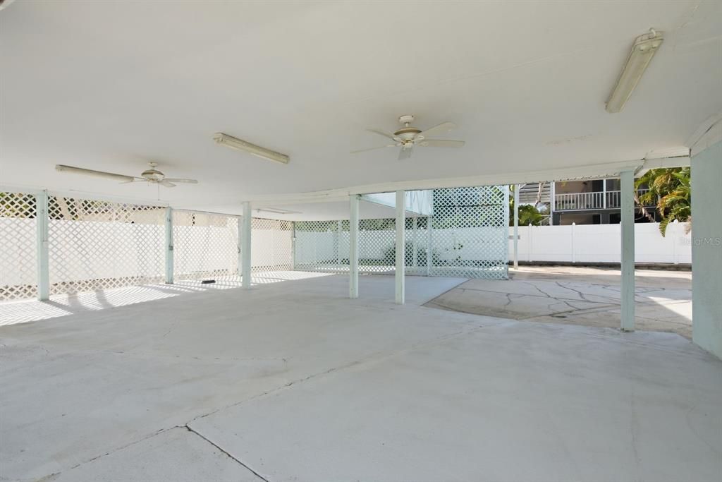 For Sale: $550,000 (4 beds, 3 baths, 2825 Square Feet)