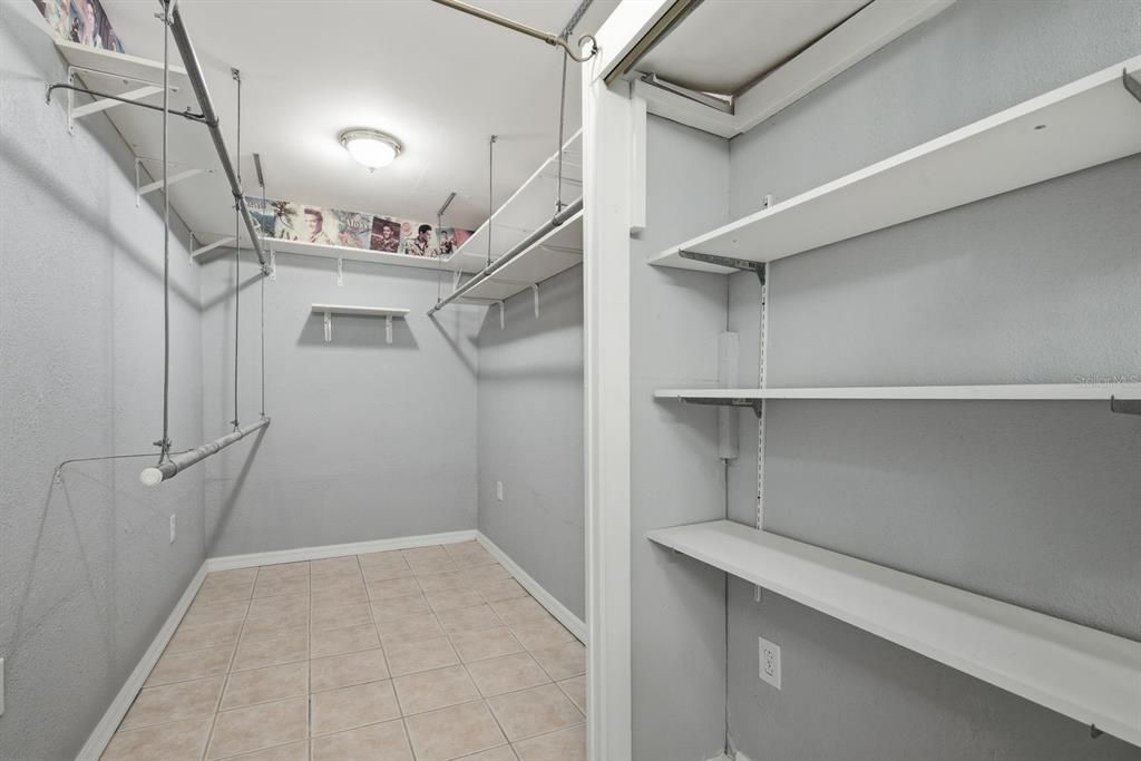 For Sale: $550,000 (4 beds, 3 baths, 2825 Square Feet)