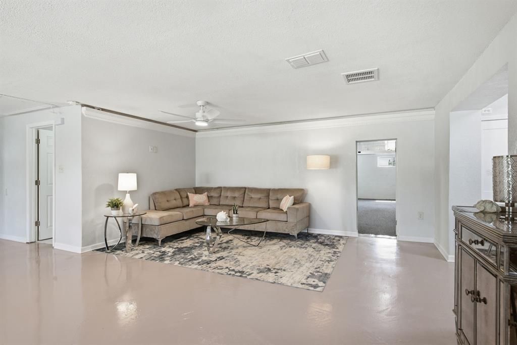 For Sale: $550,000 (4 beds, 3 baths, 2825 Square Feet)
