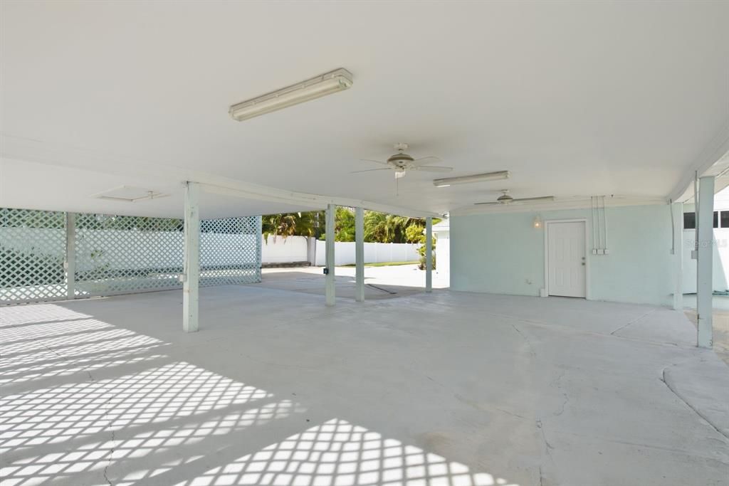 For Sale: $550,000 (4 beds, 3 baths, 2825 Square Feet)