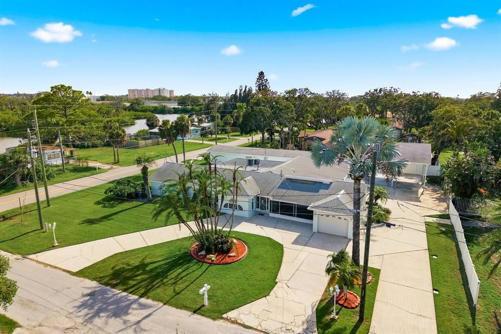 For Sale: $550,000 (4 beds, 3 baths, 2825 Square Feet)