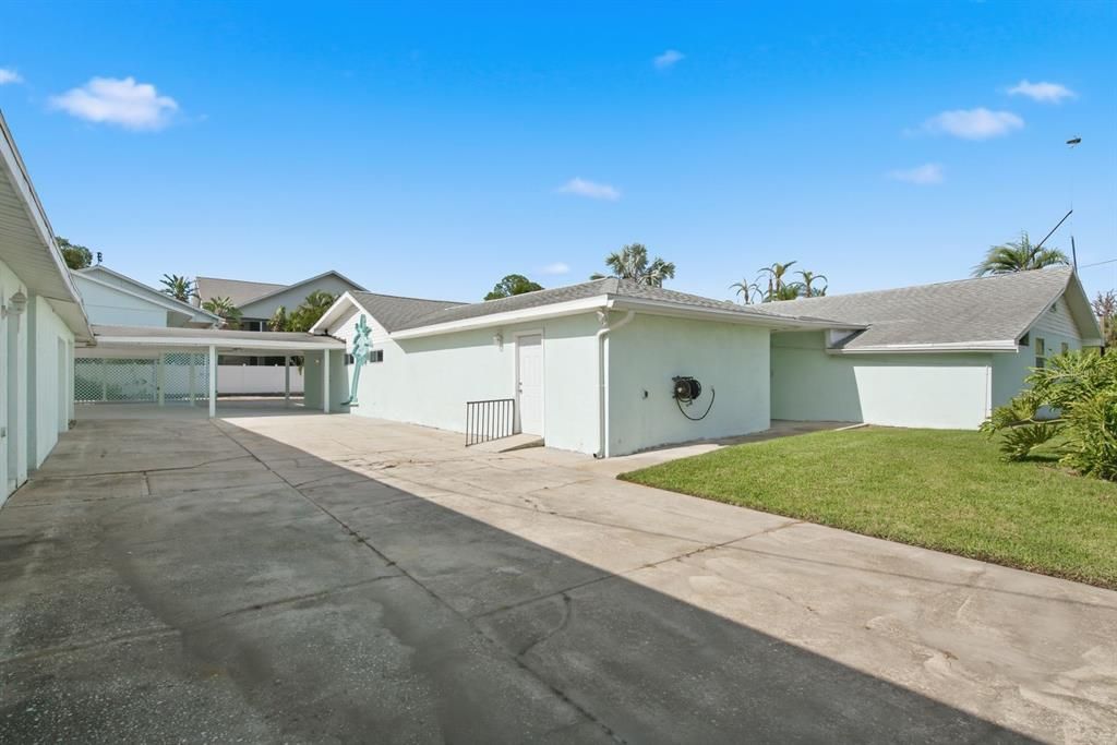 For Sale: $550,000 (4 beds, 3 baths, 2825 Square Feet)