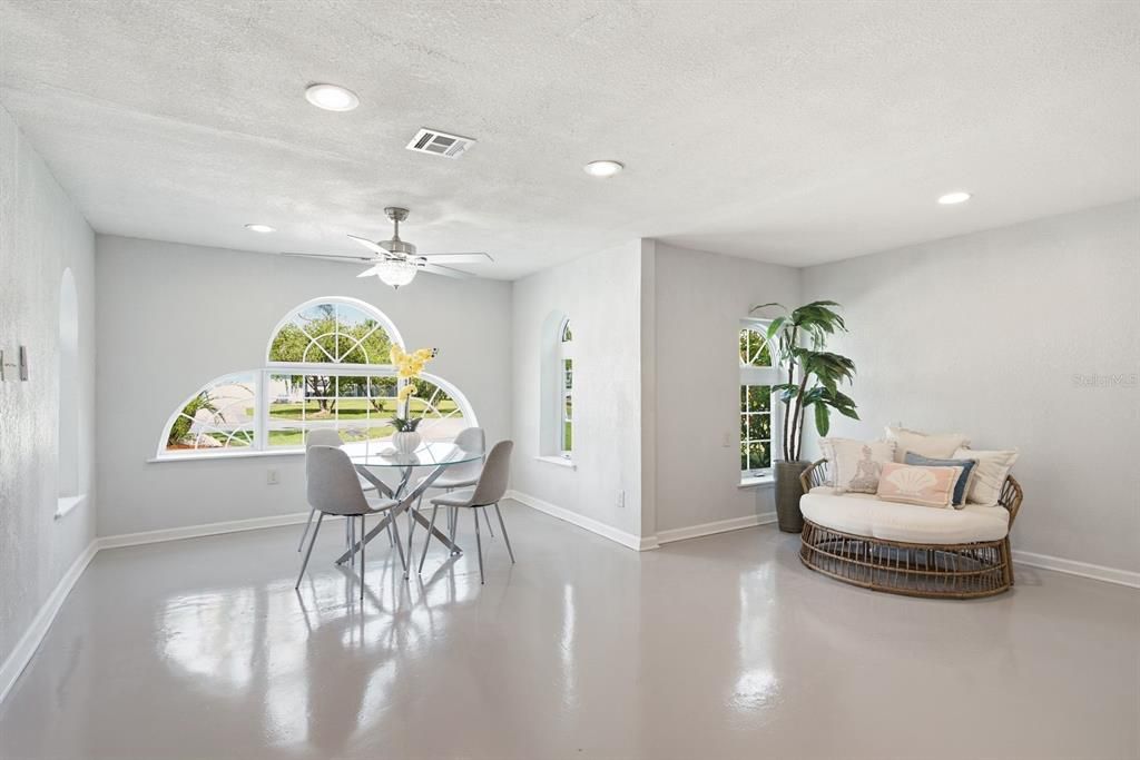 For Sale: $550,000 (4 beds, 3 baths, 2825 Square Feet)