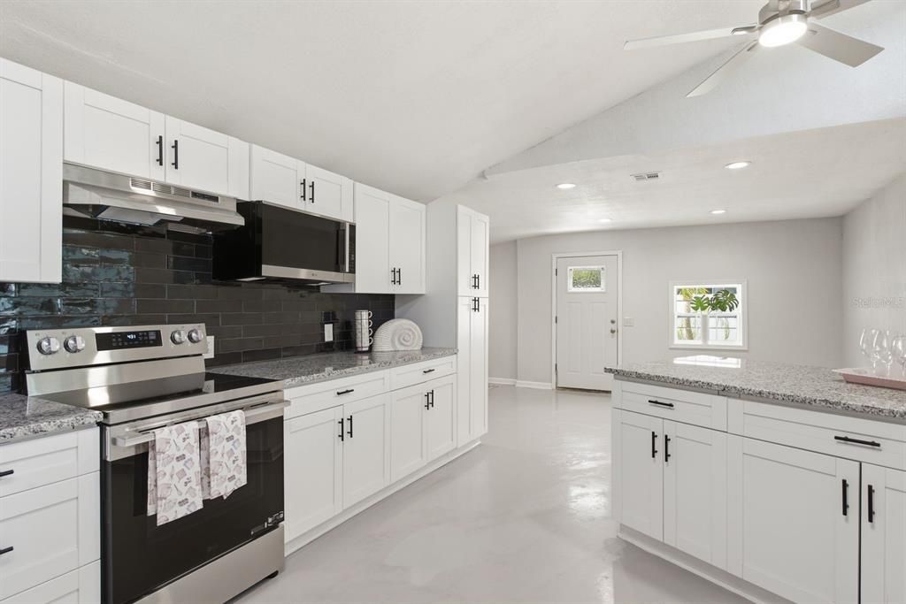 For Sale: $550,000 (4 beds, 3 baths, 2825 Square Feet)
